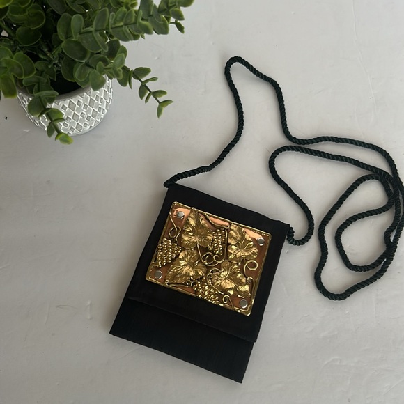 Vintage Lunacy Designs Pouch
Copper & Brass Grapes Vineyard
Wine Drinker's Motif - Picture 8 of 12